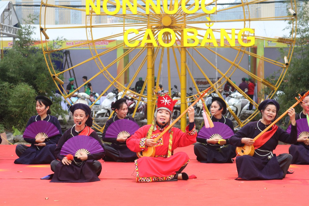 Để di sản hát then, đàn tính tiếp tục truyền lửa trong thời đại công nghệ số - Ảnh 2. Để di sản hát then, đàn tính tiếp tục truyền lửa trong thời đại công nghệ số - Ảnh 2.