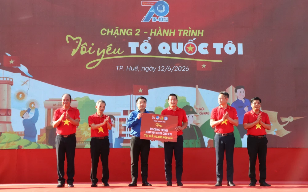 Ấn tượng hành trình “Tôi yêu Tổ quốc tôi” với hơn 2.000 thanh niên tiêu biểu - Ảnh 7.