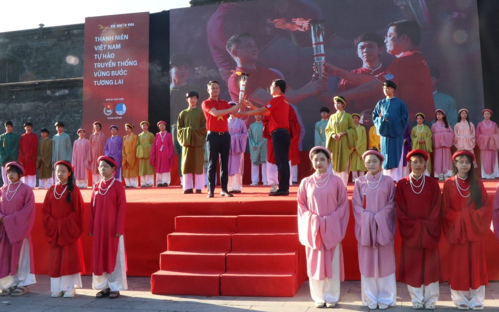 Ấn tượng hành trình “Tôi yêu Tổ quốc tôi” với hơn 2.000 thanh niên tiêu biểu - Ảnh 2.