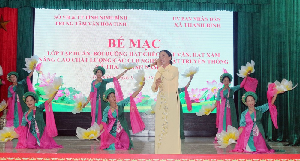 Đưa văn hóa nghệ thuật về cơ sở để gìn giữ di sản bền vững - Ảnh 1. Đưa văn hóa nghệ thuật về cơ sở để gìn giữ di sản bền vững - Ảnh 1.