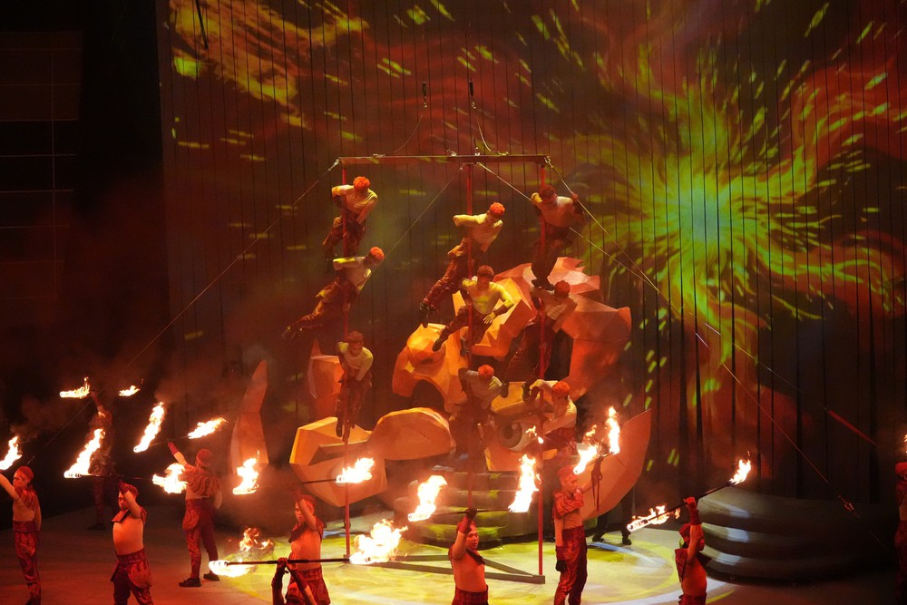Vở diễn "Mơ show": Dấu ấn đột phá của nghệ thuật xiếc, múa rối đương đại - Ảnh 5. Vở diễn "Mơ show": Dấu ấn đột phá của nghệ thuật xiếc, múa rối đương đại - Ảnh 5.