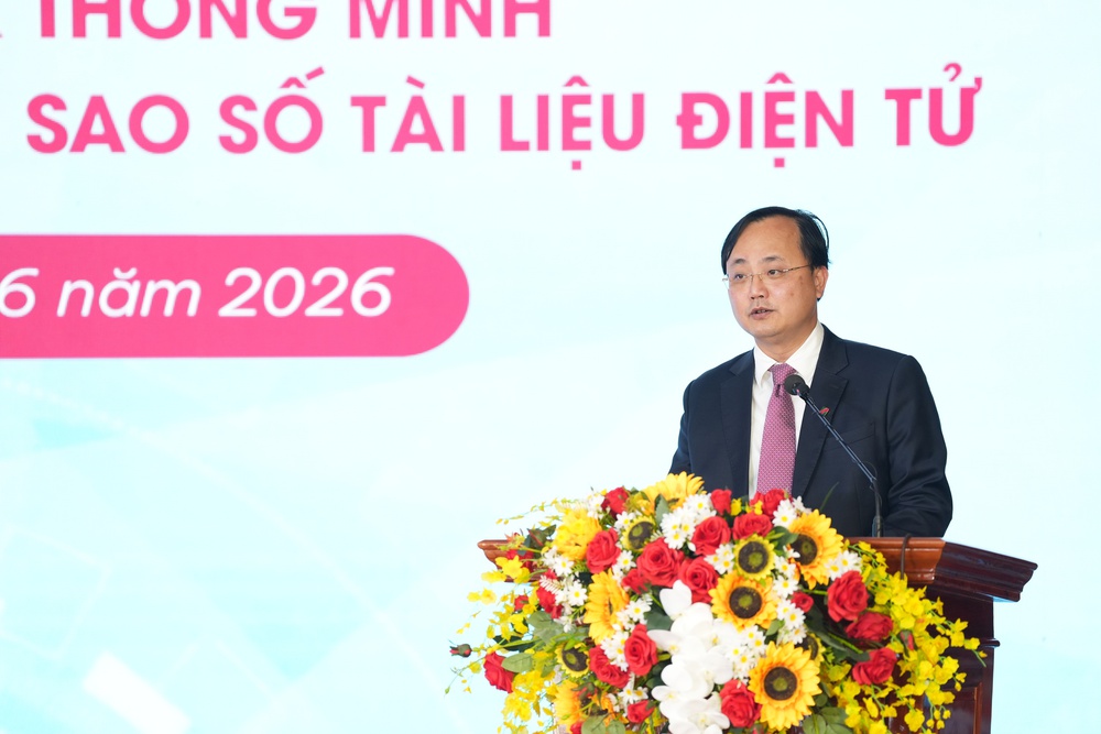 Agribank đồng hành cùng tỉnh Ninh Bình triển khai mô hình Kiosk thông minh: "Cú hích" chuyển đổi số hành chính công - Ảnh 1. Agribank đồng hành cùng tỉnh Ninh Bình triển khai mô hình Kiosk thông minh: "Cú hích" chuyển đổi số hành chính công - Ảnh 1.
