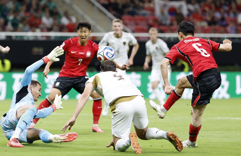 Bóng đá Việt nhìn từ World Cup 2026: Không tiến lên, cũng cố đừng lùi - Ảnh 1. Bóng đá Việt nhìn từ World Cup 2026: Không tiến lên, cũng cố đừng lùi - Ảnh 1.