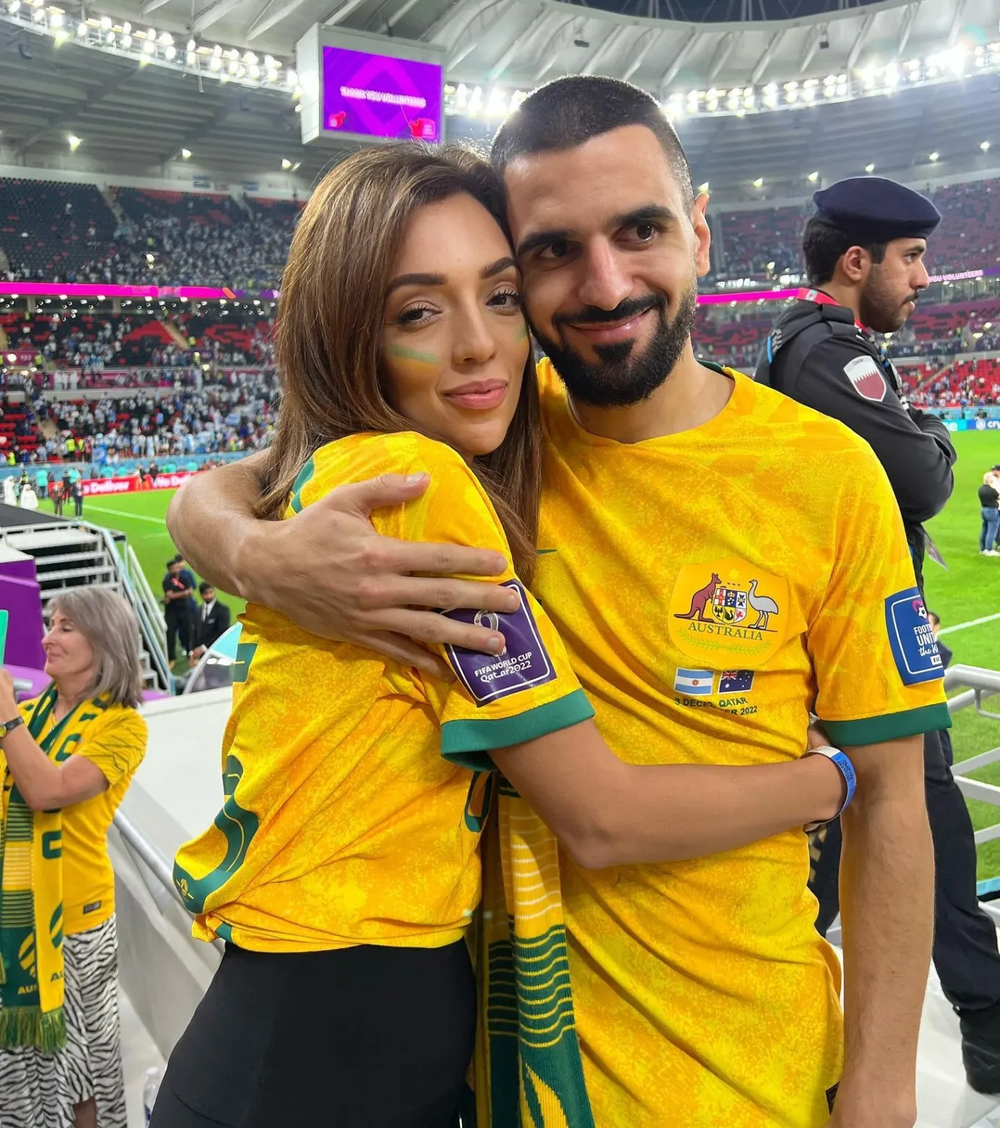 Cuộc chiến nhan sắc trận Australia vs Thổ Nhĩ Kỳ tại World Cup 2026: Kẻ tám lạng, người nửa cân - Ảnh 3. Cuộc chiến nhan sắc trận Australia vs Thổ Nhĩ Kỳ tại World Cup 2026: Kẻ tám lạng, người nửa cân - Ảnh 3.