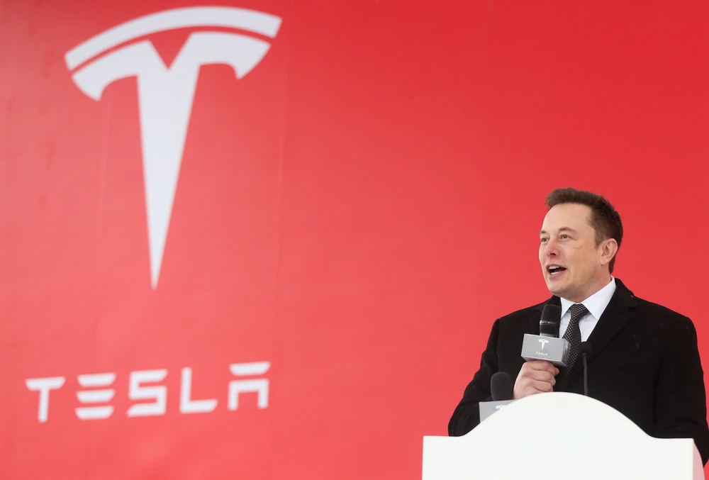 Elon Musk trở thành tỷ phú nghìn tỷ đầu tiên trên thế giới - Ảnh 1.
