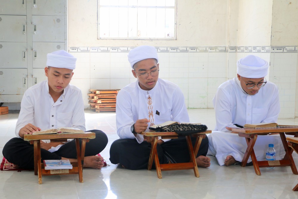Gìn giữ, phát huy giá trị văn hóa Chăm trong đời sống hiện đại - Ảnh 1. Gìn giữ, phát huy giá trị văn hóa Chăm trong đời sống hiện đại - Ảnh 1.