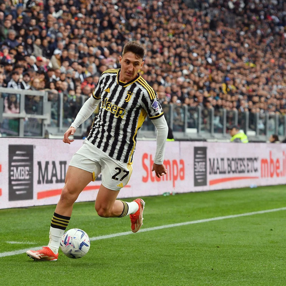 Juventus lên kế hoạch bán một số ngôi sao trong đó có Cambiasso. Ảnh: Twitter Juventus Juventus lên kế hoạch bán một số ngôi sao trong đó có Cambiasso. Ảnh: Twitter Juventus