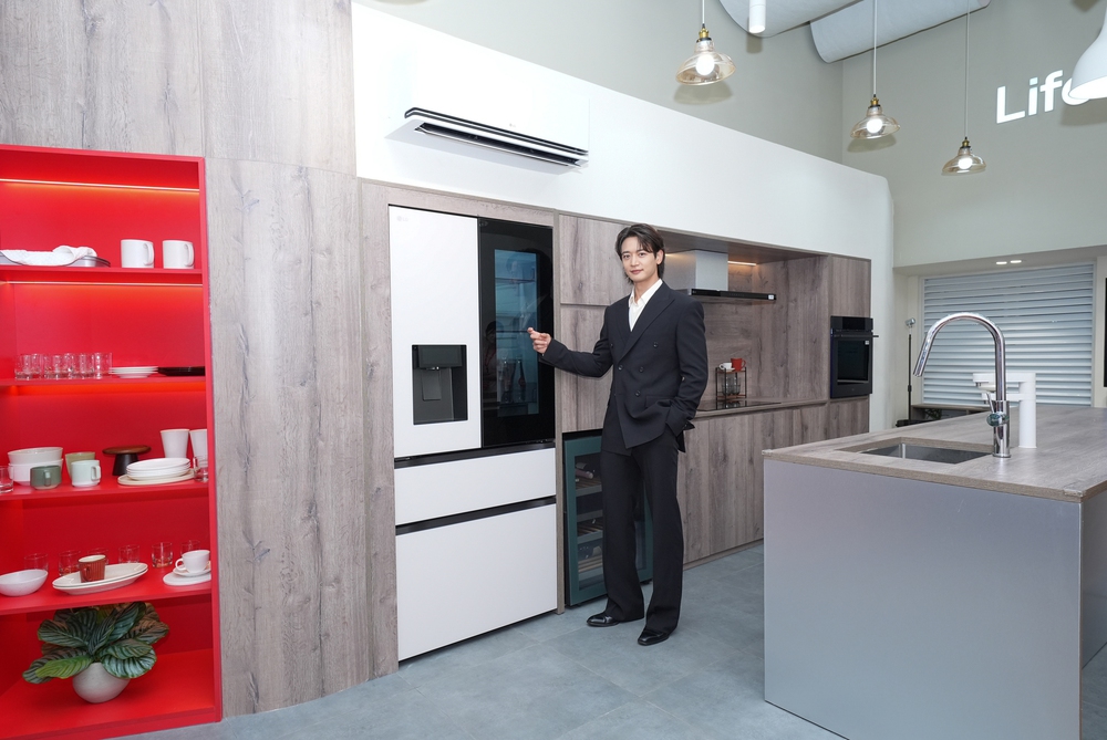 LG Electronics cùng Minho (SHINee) đưa nhịp sống Seoul về giữa lòng Sài Gòn - Ảnh 2. LG Electronics cùng Minho (SHINee) đưa nhịp sống Seoul về giữa lòng Sài Gòn - Ảnh 2.