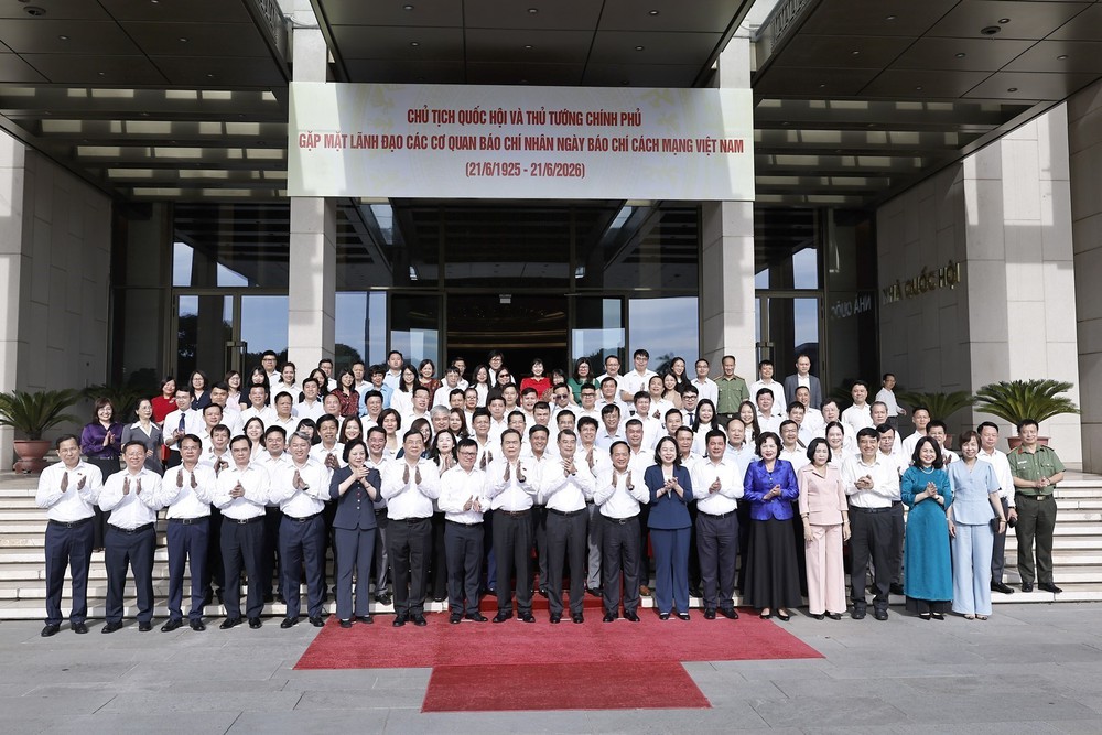 Thủ tướng Chính phủ và Chủ tịch Quốc hội gặp mặt lãnh đạo các cơ quan báo chí - Ảnh 9.