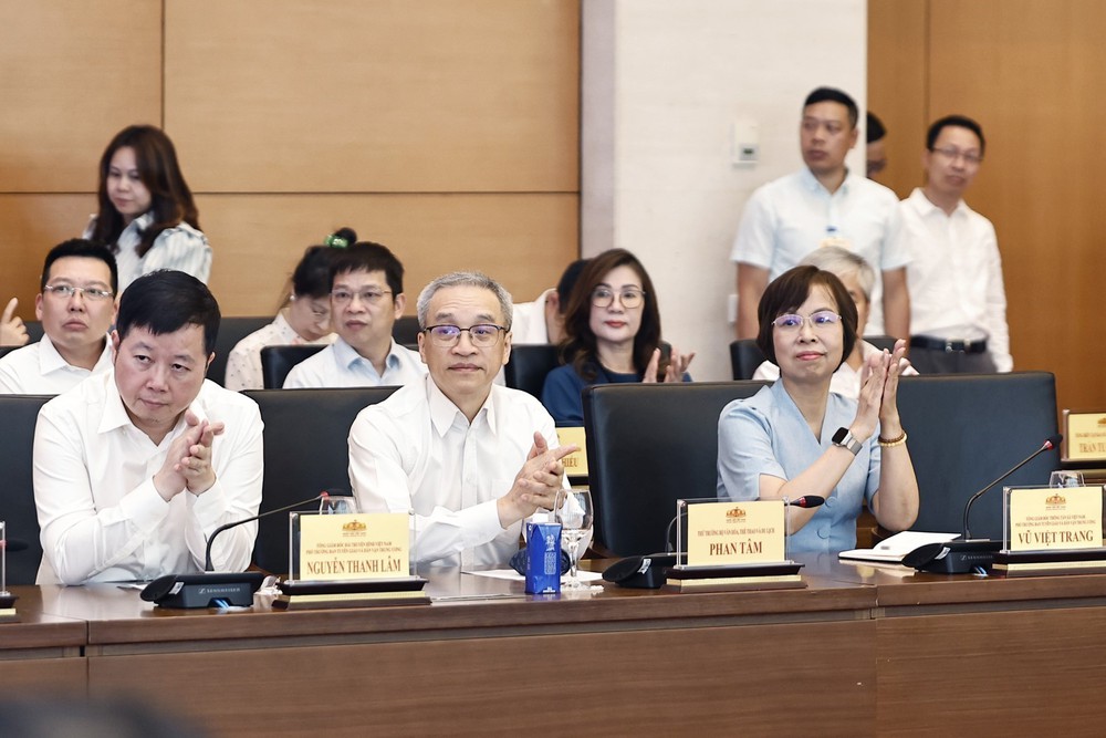 Thủ tướng Chính phủ và Chủ tịch Quốc hội gặp mặt lãnh đạo các cơ quan báo chí - Ảnh 5.