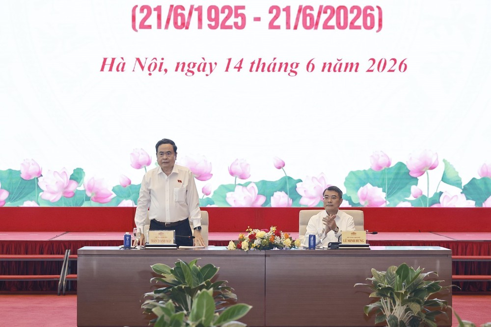 Thủ tướng Chính phủ và Chủ tịch Quốc hội gặp mặt lãnh đạo các cơ quan báo chí - Ảnh 1.