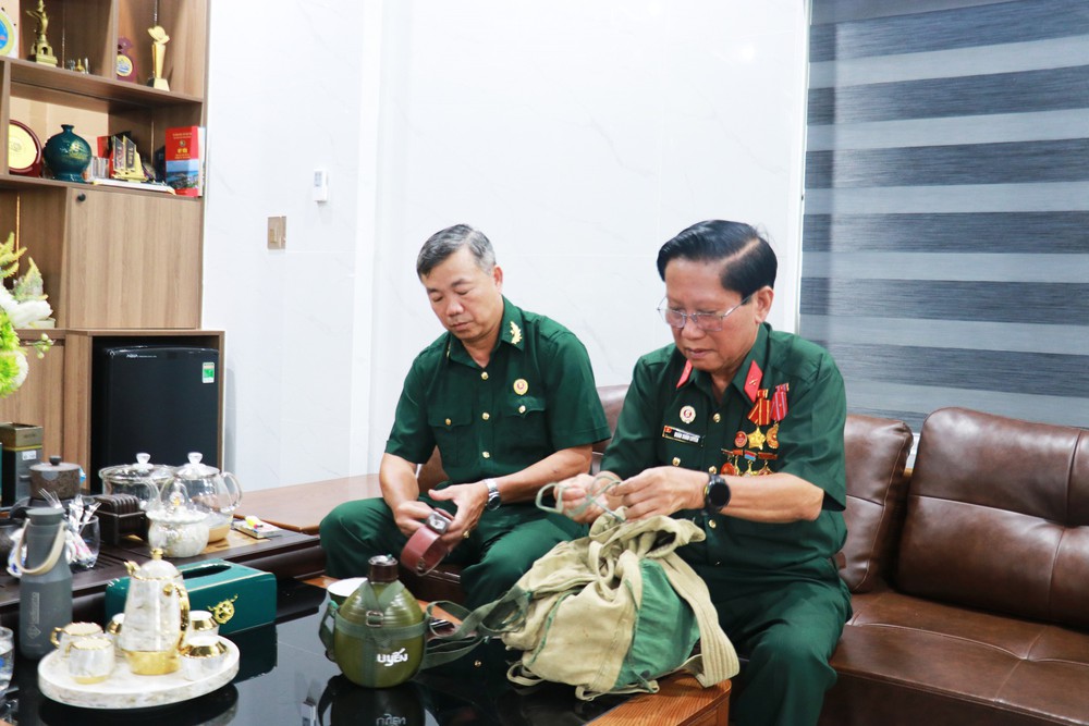 Mang trái tim người lính để sống vì cộng đồng - Ảnh 2. Mang trái tim người lính để sống vì cộng đồng - Ảnh 2.