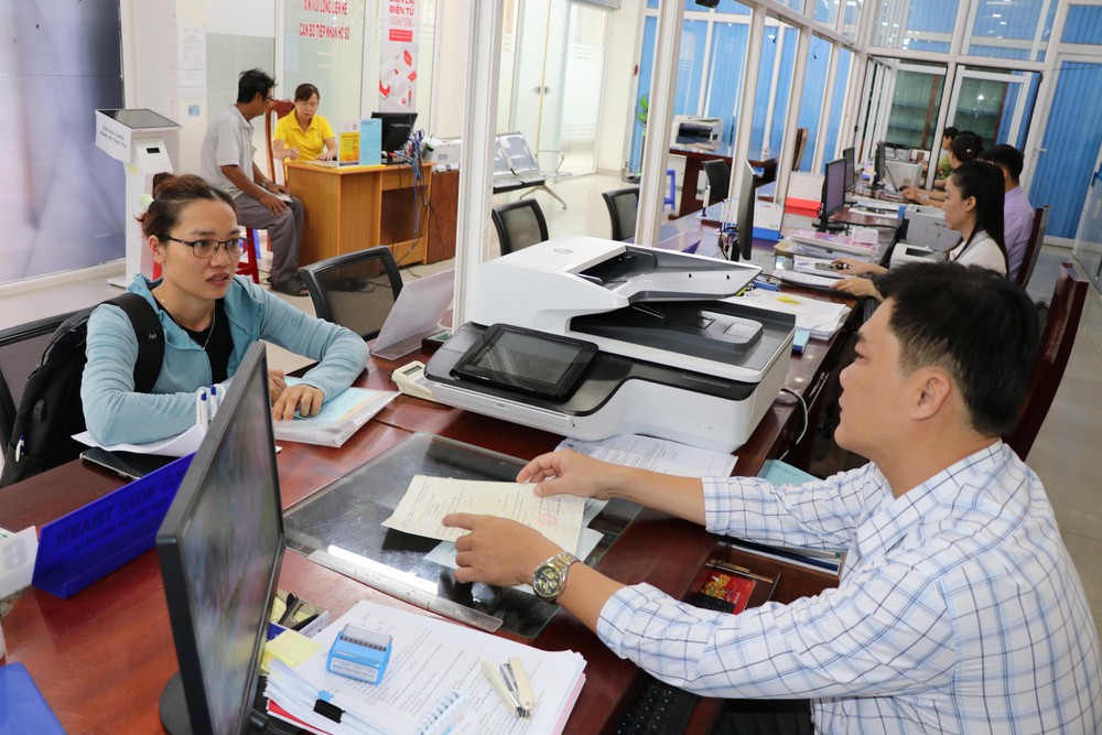 Phân cấp, phân quyền gắn với chuyển đổi số: Động lực nâng cao hiệu quả chính quyền địa phương 2 cấp - Ảnh 3. Phân cấp, phân quyền gắn với chuyển đổi số: Động lực nâng cao hiệu quả chính quyền địa phương 2 cấp - Ảnh 3.