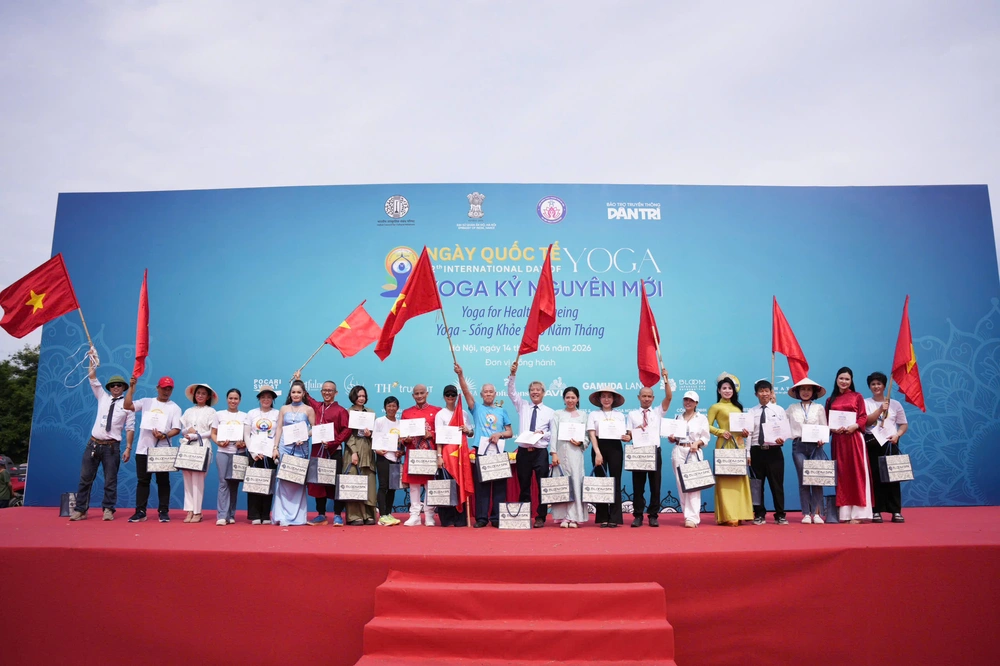 1.500 người tham dự Chương trình Chào mừng Ngày Quốc tế Yoga 2026 - Ảnh 3. 1.500 người tham dự Chương trình Chào mừng Ngày Quốc tế Yoga 2026 - Ảnh 3.