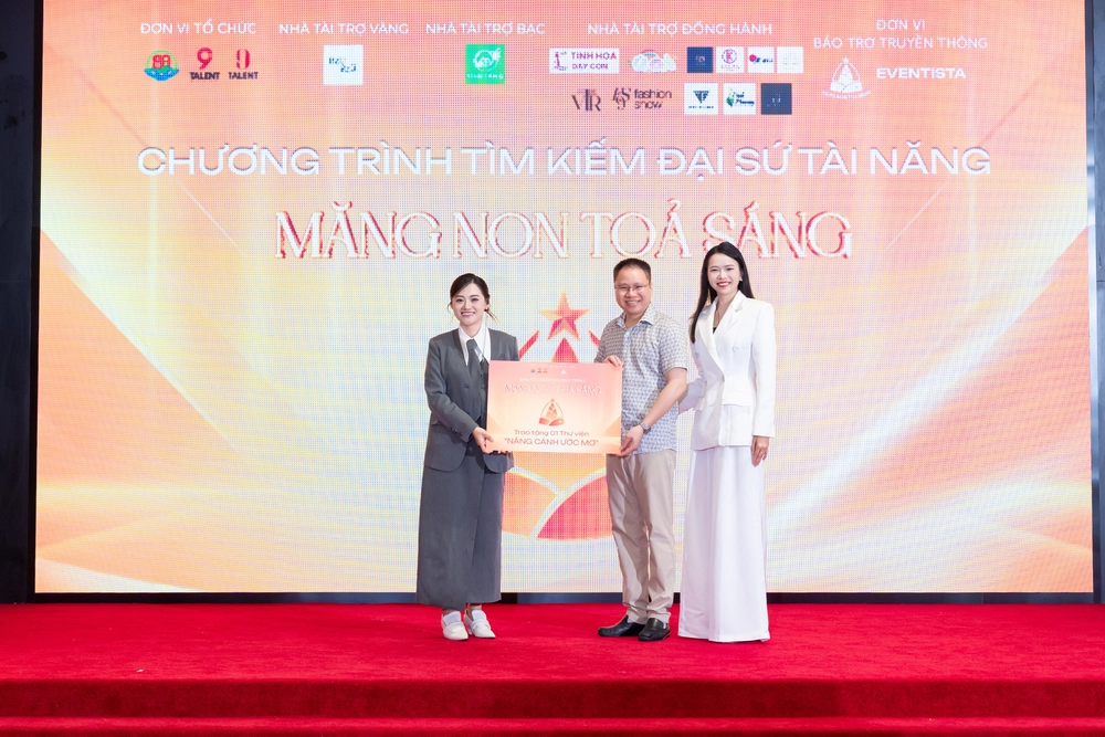 300 tài năng nhí tham dự chương trình "Măng non tỏa sáng" - Ảnh 5. 300 tài năng nhí tham dự chương trình "Măng non tỏa sáng" - Ảnh 5.