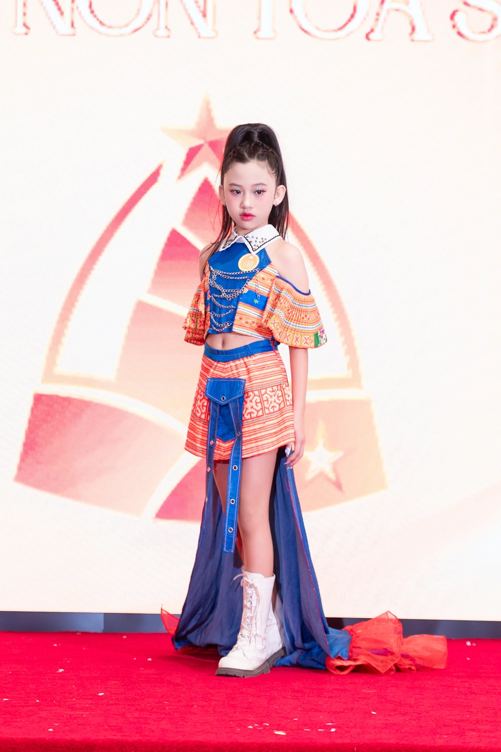300 tài năng nhí tham dự chương trình "Măng non tỏa sáng" - Ảnh 2. 300 tài năng nhí tham dự chương trình "Măng non tỏa sáng" - Ảnh 2.