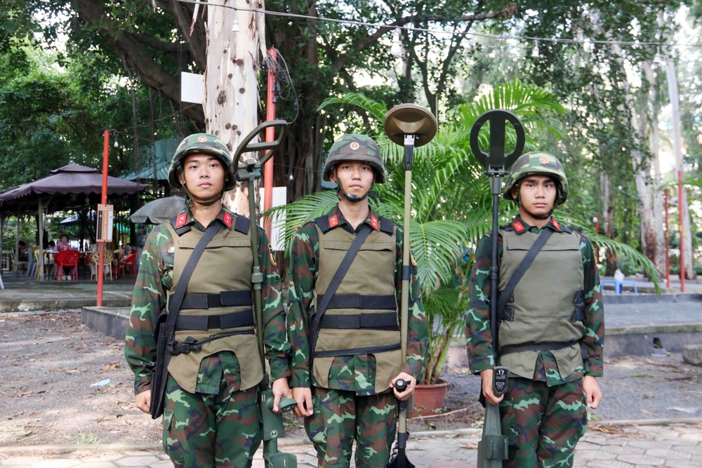 Chiến dịch 500 ngày đêm: Khảo sát, dò tìm nơi chôn cất liệt sĩ hi sinh trong Chiến dịch Mậu Thân 1968 - Ảnh 1. Chiến dịch 500 ngày đêm: Khảo sát, dò tìm nơi chôn cất liệt sĩ hi sinh trong Chiến dịch Mậu Thân 1968 - Ảnh 1.