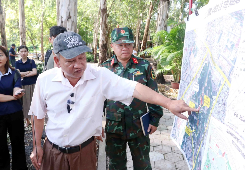 Chiến dịch 500 ngày đêm: Khảo sát, dò tìm nơi chôn cất liệt sĩ hi sinh trong Chiến dịch Mậu Thân 1968 - Ảnh 2. Chiến dịch 500 ngày đêm: Khảo sát, dò tìm nơi chôn cất liệt sĩ hi sinh trong Chiến dịch Mậu Thân 1968 - Ảnh 2.