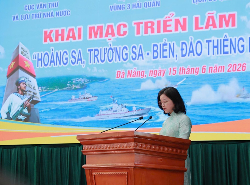 Khai mạc Triển lãm "Hoàng Sa, Trường Sa - Biển, đảo thiêng liêng" - Ảnh 2.