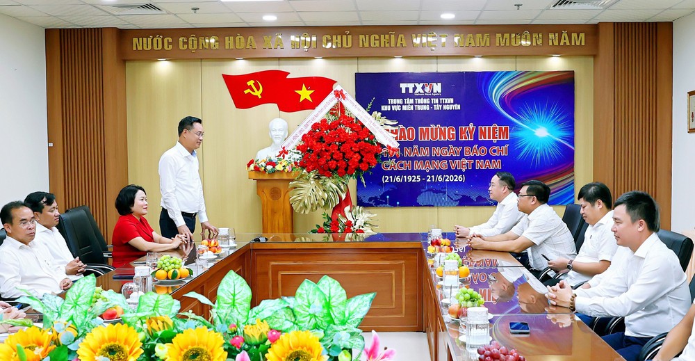Đà Nẵng tăng cường hợp tác với TTXVN và các cơ quan báo chí chủ lực - Ảnh 2. Đà Nẵng tăng cường hợp tác với TTXVN và các cơ quan báo chí chủ lực - Ảnh 2.