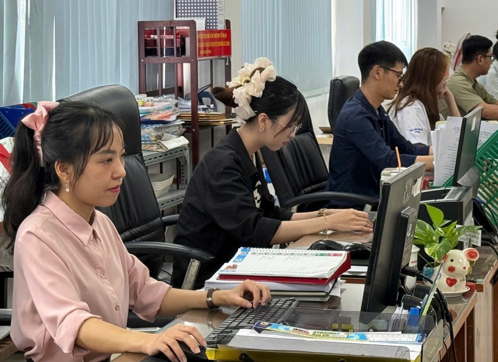50 năm Thành phố Hồ Chí Minh: Nửa thế kỷ mở đường, kiến tạo thể chế phát triển - Ảnh 4. 50 năm Thành phố Hồ Chí Minh: Nửa thế kỷ mở đường, kiến tạo thể chế phát triển - Ảnh 4.