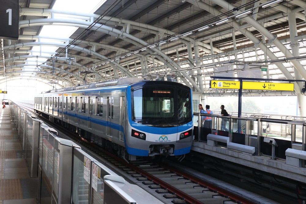 50 năm Thành phố Hồ Chí Minh: Nửa thế kỷ mở đường, kiến tạo thể chế phát triển - Ảnh 3. 50 năm Thành phố Hồ Chí Minh: Nửa thế kỷ mở đường, kiến tạo thể chế phát triển - Ảnh 3.