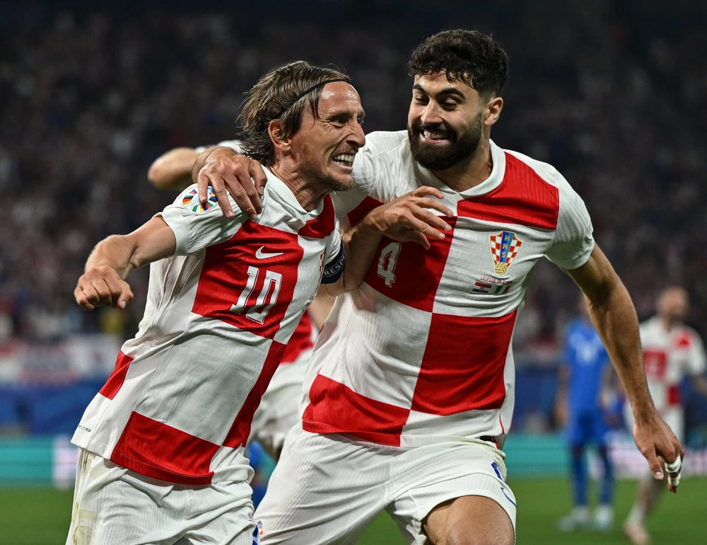 “Tam sư” vẫn bị Luka Modric ám ảnh - Ảnh 1. “Tam sư” vẫn bị Luka Modric ám ảnh - Ảnh 1.