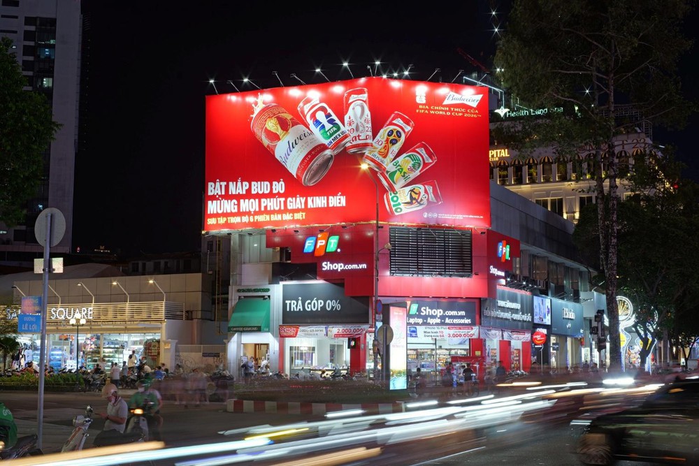 Hòa nhịp World Cup cùng Budweiser: Sống lại những ký ức kinh điển, tìm cơ hội trúng vàng 24K - Ảnh 2. Hòa nhịp World Cup cùng Budweiser: Sống lại những ký ức kinh điển, tìm cơ hội trúng vàng 24K - Ảnh 2.