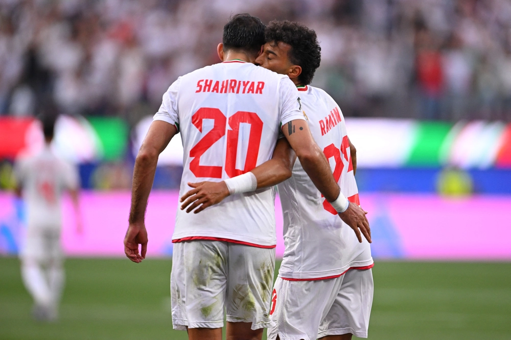 TRỰC TIẾP bóng đá Iran vs New Zealand: Đại diện châu Á san bằng tỉ số (H1 KT, 1-1) - Ảnh 4. TRỰC TIẾP bóng đá Iran vs New Zealand: Đại diện châu Á san bằng tỉ số (H1 KT, 1-1) - Ảnh 4.