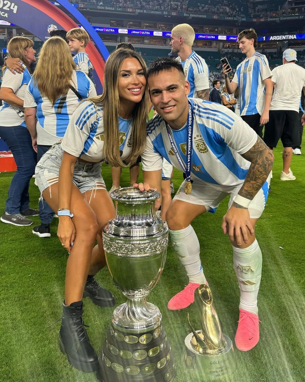 Cuộc chiến nhan sắc Argentina vs Algeria tại World Cup 2026: Đội hình mỹ nhân triệu fan khiến Algeria lép vế - Ảnh 5. Cuộc chiến nhan sắc Argentina vs Algeria tại World Cup 2026: Đội hình mỹ nhân triệu fan khiến Algeria lép vế - Ảnh 5.