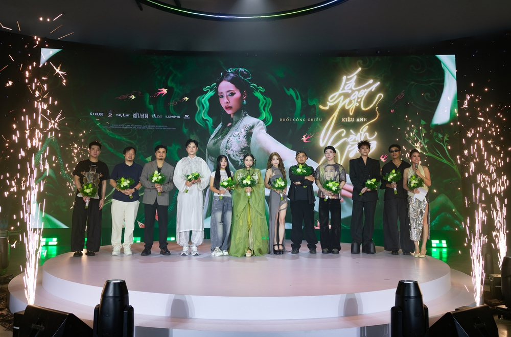 Ca nương Kiều Anh đầu tư lớn cho MV “Lá ngọc cành vàng" - Ảnh 3. Ca nương Kiều Anh đầu tư lớn cho MV “Lá ngọc cành vàng" - Ảnh 3.