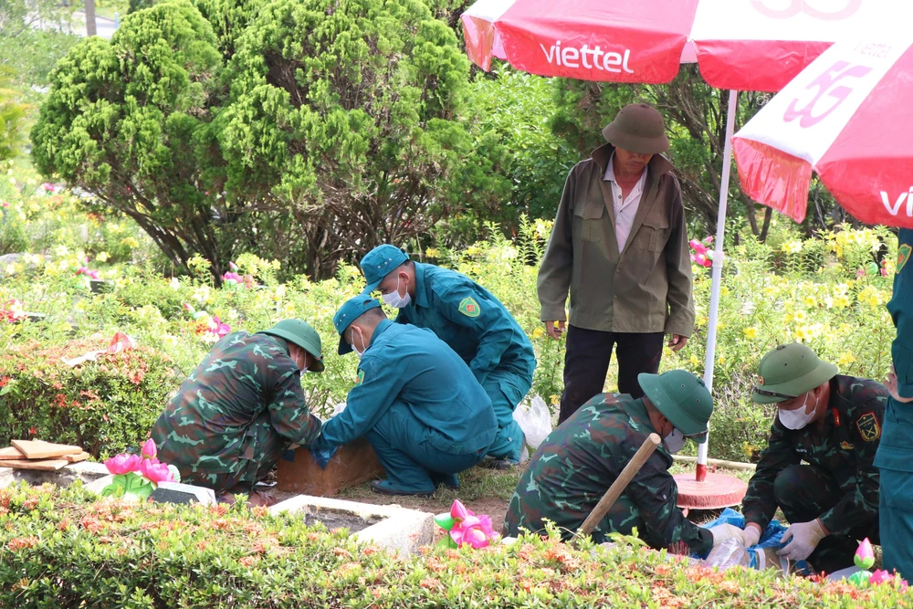 Chiến dịch 500 ngày đêm: Lấy mẫu, số hóa thông tin 1.456 hài cốt liệt sĩ - Ảnh 2. Chiến dịch 500 ngày đêm: Lấy mẫu, số hóa thông tin 1.456 hài cốt liệt sĩ - Ảnh 2.