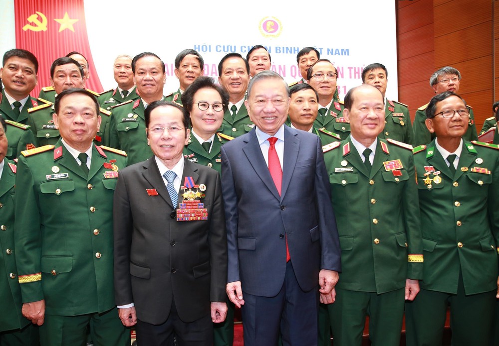 Thượng tướng Bế Xuân Trường tái đắc cử Chủ tịch Hội Cựu chiến binh Việt Nam khóa VIII - Ảnh 2. Thượng tướng Bế Xuân Trường tái đắc cử Chủ tịch Hội Cựu chiến binh Việt Nam khóa VIII - Ảnh 2.