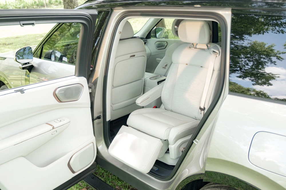 SUV "hàng độc" Lynk & Co 900 giá hơn 3 tỷ đồng: Câu chuyện giá & giá trị - Ảnh 4.