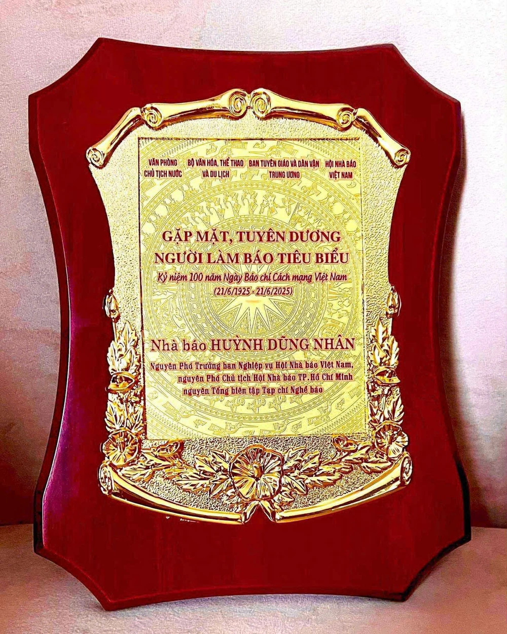 Nhà báo Huỳnh Dũng Nhân: Hành trình dấn thân hơn "40 năm đi, yêu và viết" - Ảnh 12. Nhà báo Huỳnh Dũng Nhân: Hành trình dấn thân hơn "40 năm đi, yêu và viết" - Ảnh 12.