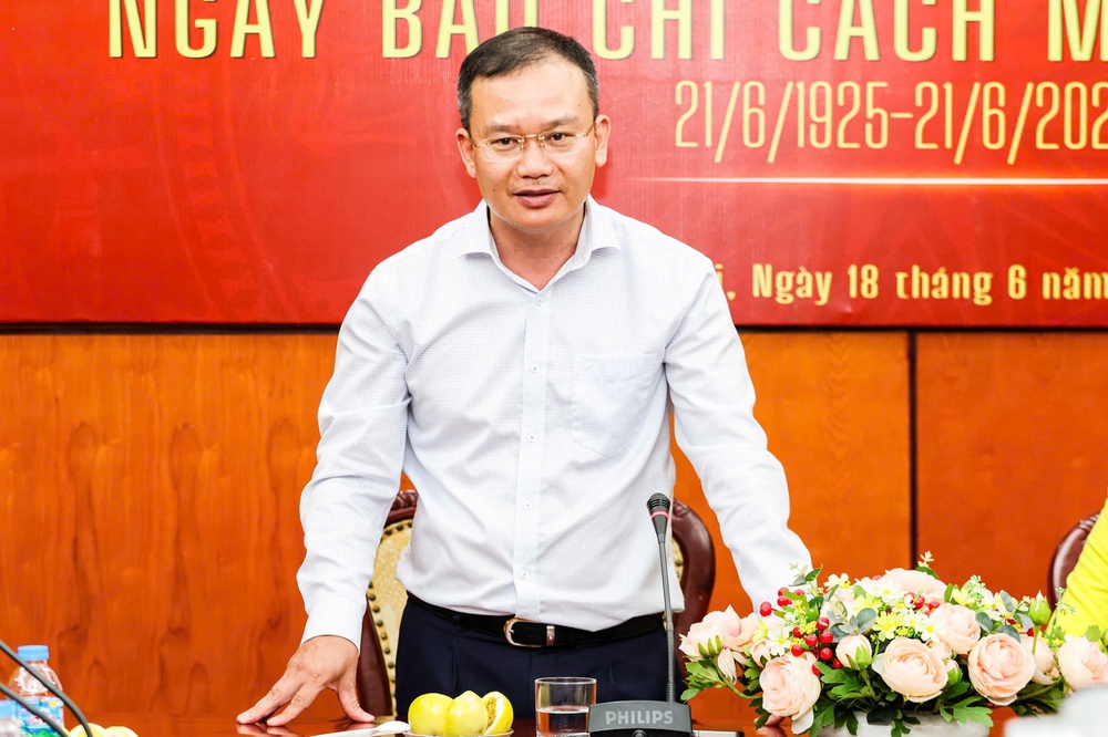 VĐV giành HCV ASIAD có thể được tuyển thẳng làm viên chức nhà nước - Ảnh 1. VĐV giành HCV ASIAD có thể được tuyển thẳng làm viên chức nhà nước - Ảnh 1.