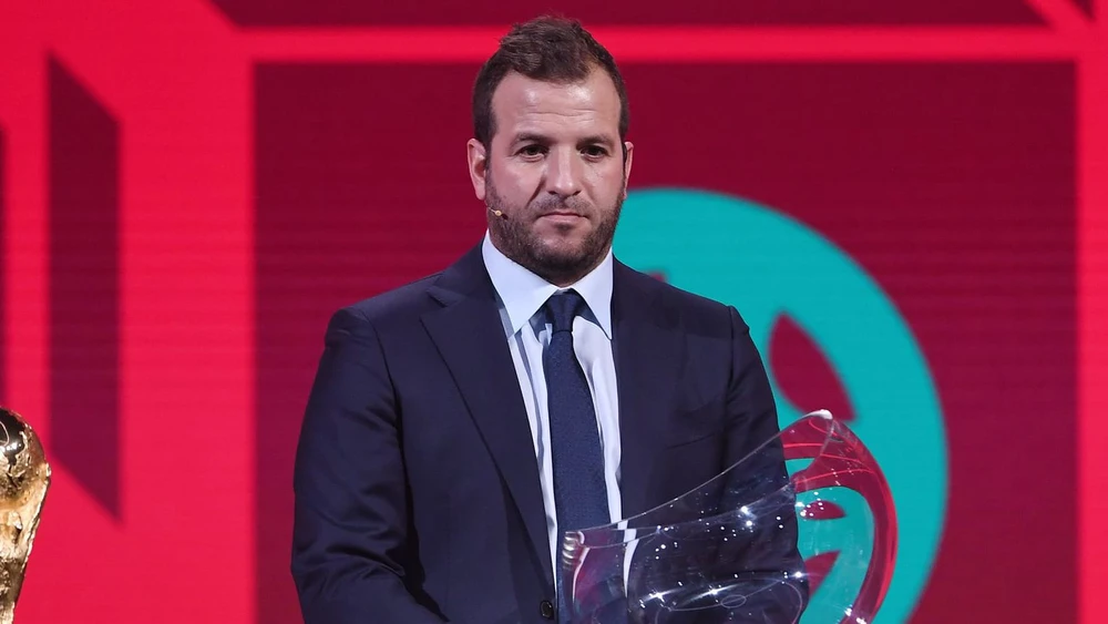 Huyền thoại Hà Lan xin lỗi sau phát ngôn gây tranh cãi về các cầu thủ Nhật Bản tại World Cup 2026 - Ảnh 1. Huyền thoại Hà Lan xin lỗi sau phát ngôn gây tranh cãi về các cầu thủ Nhật Bản tại World Cup 2026 - Ảnh 1.