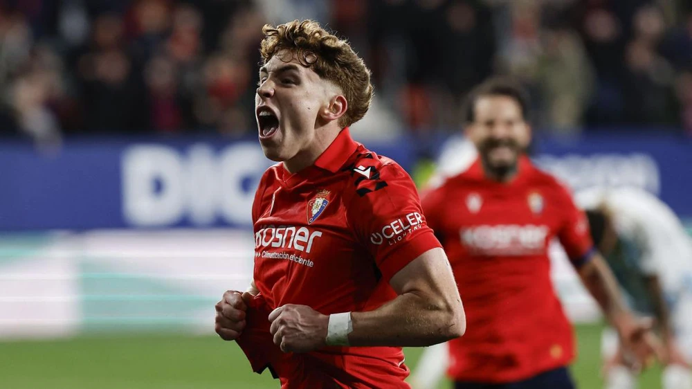 Tin chuyển nhượng ngày 18/6: Liverpool "nẫng tay trên" Newcastle, Arsenal thanh lý 3 công thần - Ảnh 1.