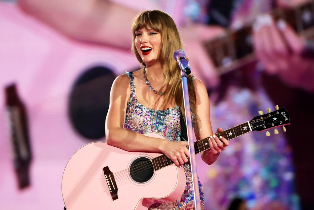 Taylor Swift: Gương mặt trẻ nhất được Vinh danh trong Đại sảnh Danh vọng Nhạc sĩ - Ảnh 2.