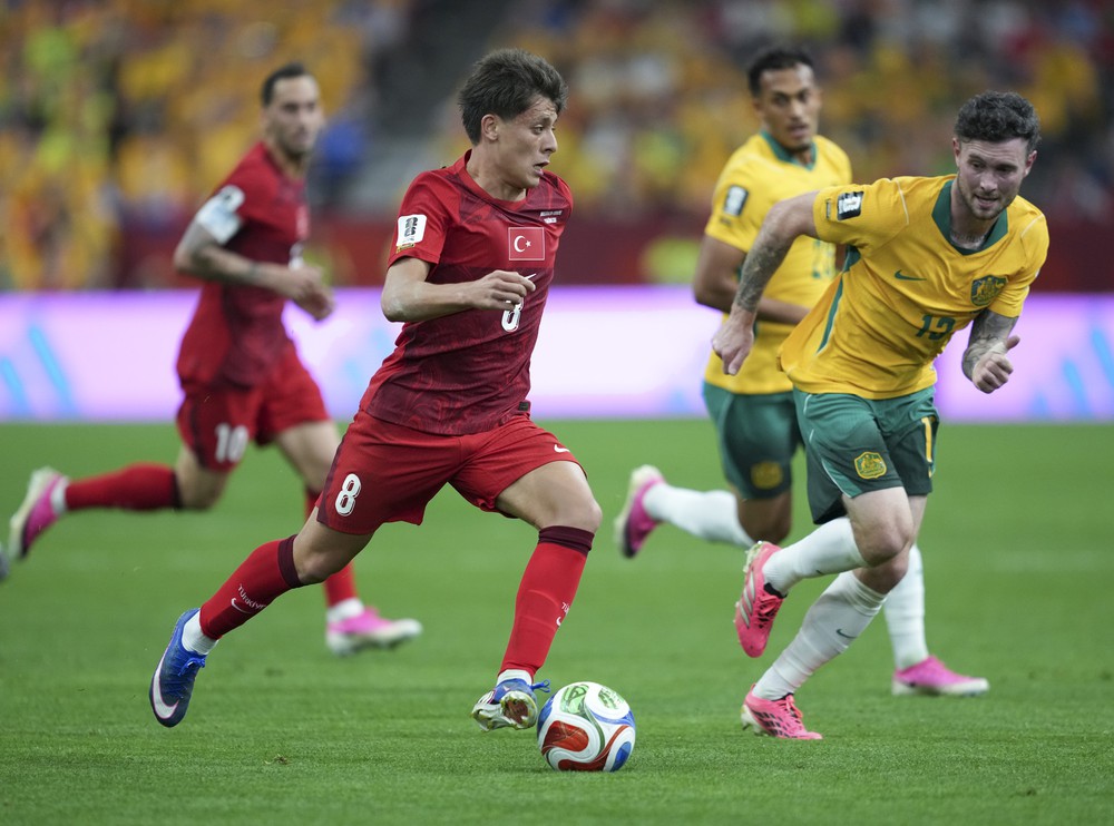 Đội hình dự kiến Thổ Nhĩ Kỳ vs Paraguay (bảng D World Cup 2026): Guler tiếp tục gánh vác trọng trách - Ảnh 1. Đội hình dự kiến Thổ Nhĩ Kỳ vs Paraguay (bảng D World Cup 2026): Guler tiếp tục gánh vác trọng trách - Ảnh 1.