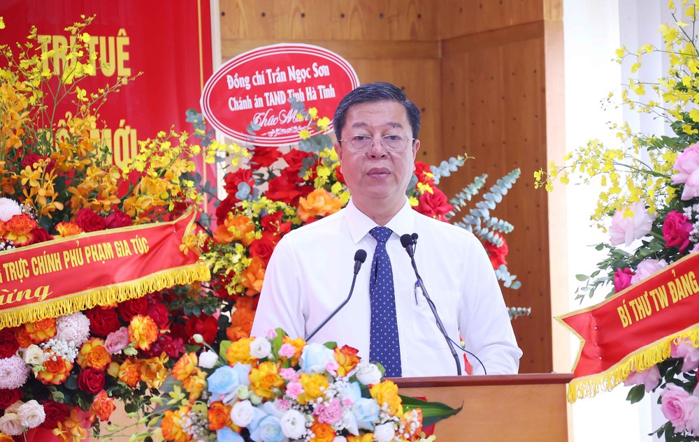Giới thiệu cuốn sách Xây dựng Chính phủ liêm chính, kiến tạo trong kỷ nguyên mới - Ảnh 1. Giới thiệu cuốn sách Xây dựng Chính phủ liêm chính, kiến tạo trong kỷ nguyên mới - Ảnh 1.