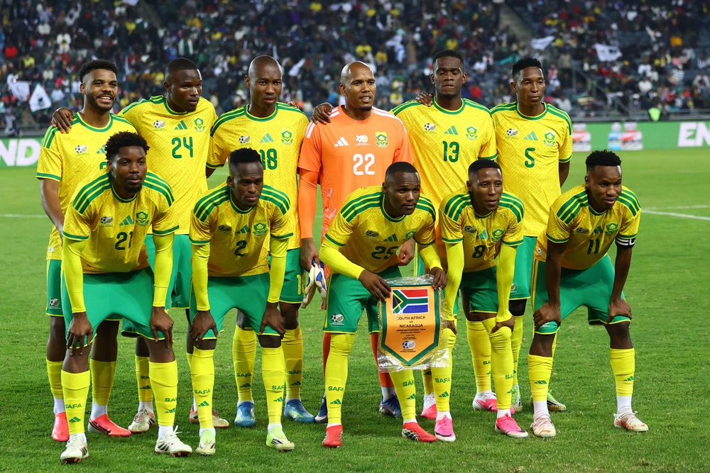 World Cup 24h: Cầu thủ Hà Lan bất ngờ khi được gọi dự World Cup 2026, tuyển Pháp đối mặt tổn thất lớn - Ảnh 2. World Cup 24h: Cầu thủ Hà Lan bất ngờ khi được gọi dự World Cup 2026, tuyển Pháp đối mặt tổn thất lớn - Ảnh 2.