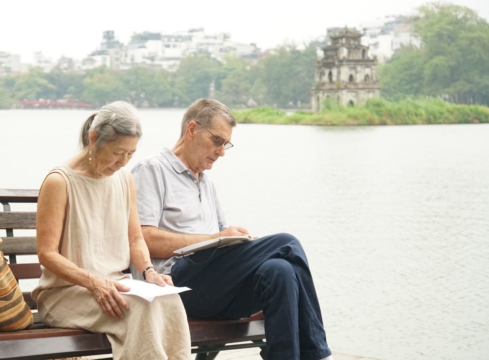 Hà Nội trong sự mê đắm của một nhà thơ Mỹ - Ảnh 6. Hà Nội trong sự mê đắm của một nhà thơ Mỹ - Ảnh 6.