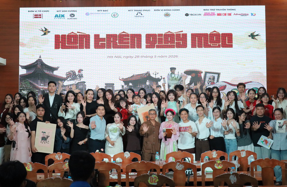 Tranh Đông Hồ tươi mới qua lăng kính sáng tạo của người trẻ - Ảnh 2. Tranh Đông Hồ tươi mới qua lăng kính sáng tạo của người trẻ - Ảnh 2.