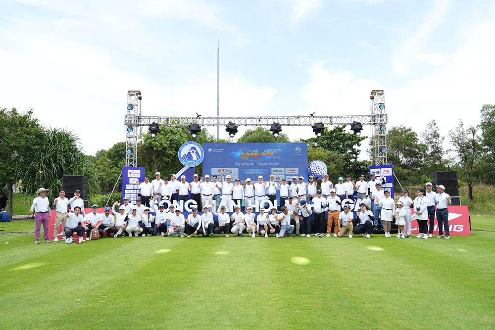 Giải Golf "Sông Hàn hội tụ" mùa 3 để lại ấn tượng mạnh với sự đồng hành của Li-Ning - Ảnh 1. Giải Golf "Sông Hàn hội tụ" mùa 3 để lại ấn tượng mạnh với sự đồng hành của Li-Ning - Ảnh 1.