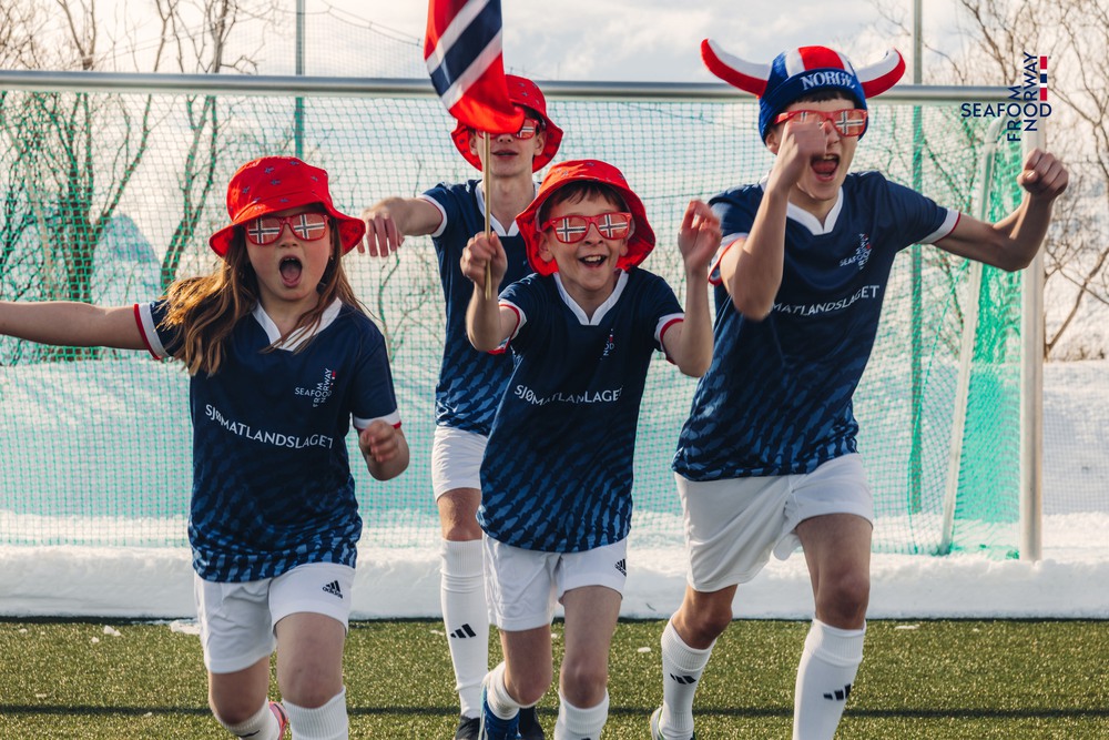 Erling Haaland và cá hồi Na Uy: Từ sân cỏ World Cup đến những bữa ăn hàng ngày - Ảnh 6. Erling Haaland và cá hồi Na Uy: Từ sân cỏ World Cup đến những bữa ăn hàng ngày - Ảnh 6.