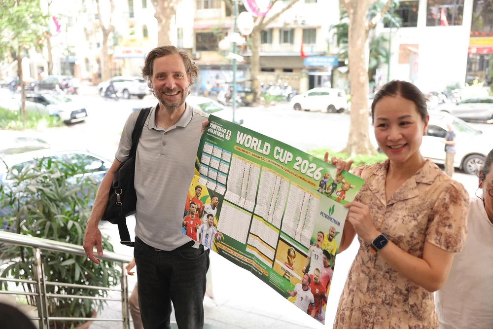 ĐỐI THOẠI CÙNG THỂ THAO & VĂN HÓA - BLV Vũ Quang Huy: “Cháy hết mình với tình yêu bóng đá” - Ảnh 2.