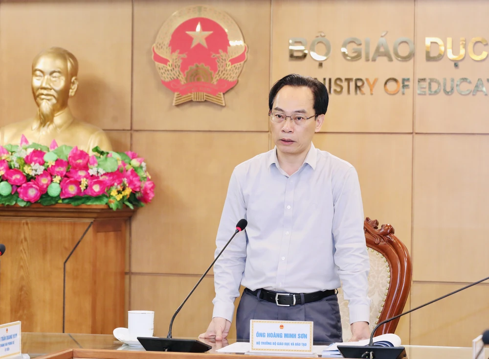Bộ trưởng Hoàng Minh Sơn: Xử lý nhanh, kịp thời, không để lúng túng, bị động trong tổ chức thi tốt nghiệp THPT 2026 - Ảnh 1.