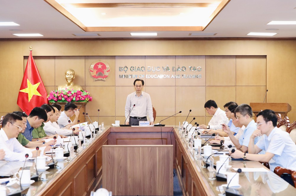 Bộ trưởng Hoàng Minh Sơn: Xử lý nhanh, kịp thời, không để lúng túng, bị động trong tổ chức thi tốt nghiệp THPT 2026 - Ảnh 3.