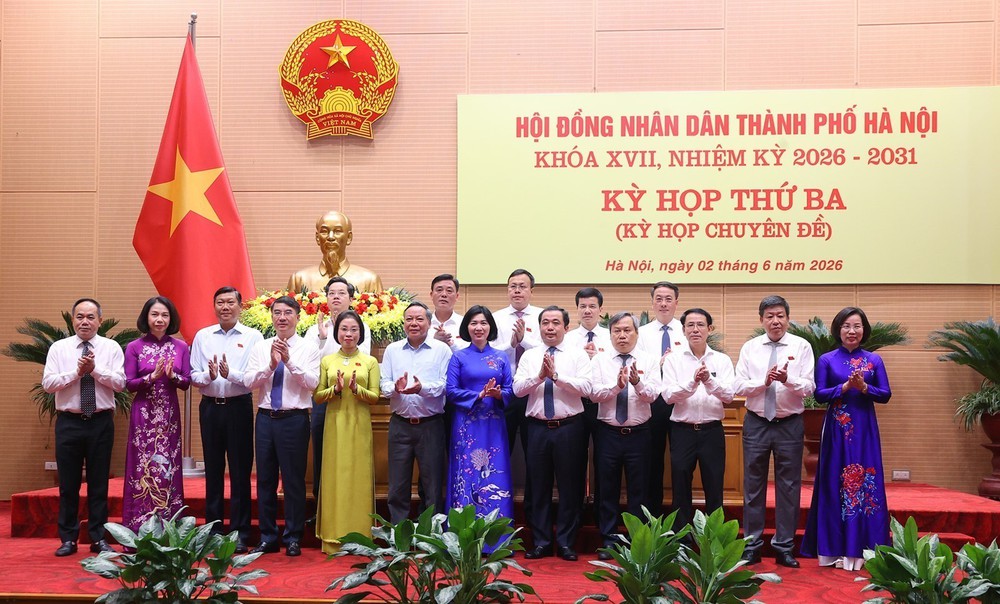 Bí thư Thành ủy Hà Nội: Tập trung cao độ để đưa Luật Thủ đô 2026 sớm đi vào cuộc sống - Ảnh 10. Bí thư Thành ủy Hà Nội: Tập trung cao độ để đưa Luật Thủ đô 2026 sớm đi vào cuộc sống - Ảnh 10.
